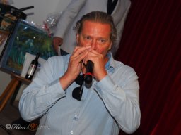 Künstler helfen Kinder - Mit Musik zur Menschlichkeit